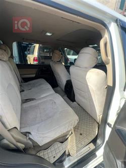 تۆیۆتا لاند کروزەر